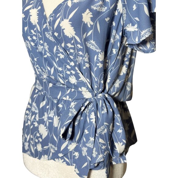 NEW Sienna Sky Blouse Top Womens M Blue white Floral Cold Shoulder Short Sleeve - Picture 3 of 12